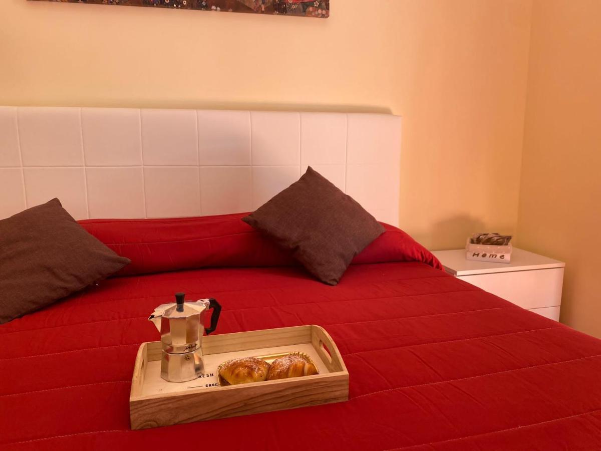Home In Love: Vicoletto Dei Presepi Napoli Eksteriør bilde