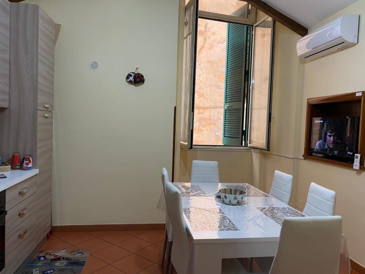 Home In Love: Vicoletto Dei Presepi Napoli Eksteriør bilde