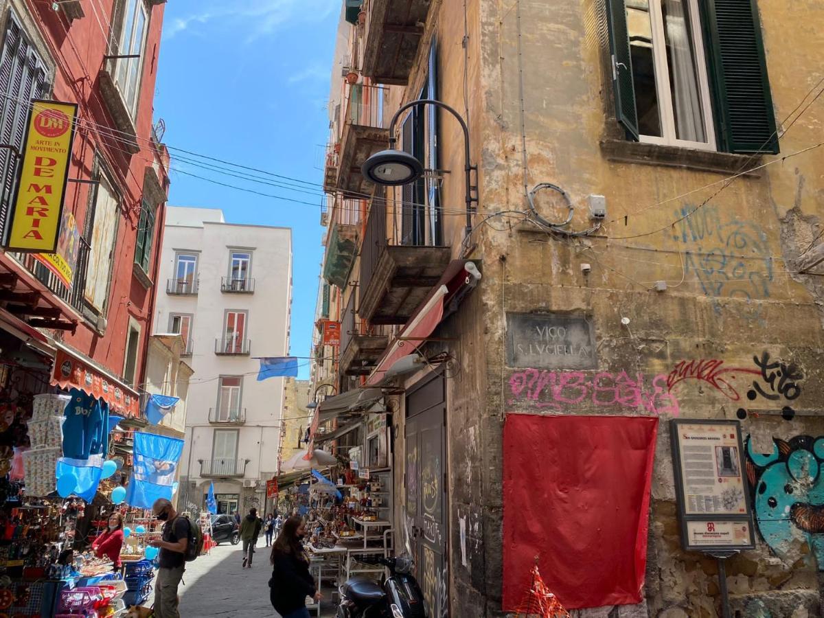 Home In Love: Vicoletto Dei Presepi Napoli Eksteriør bilde
