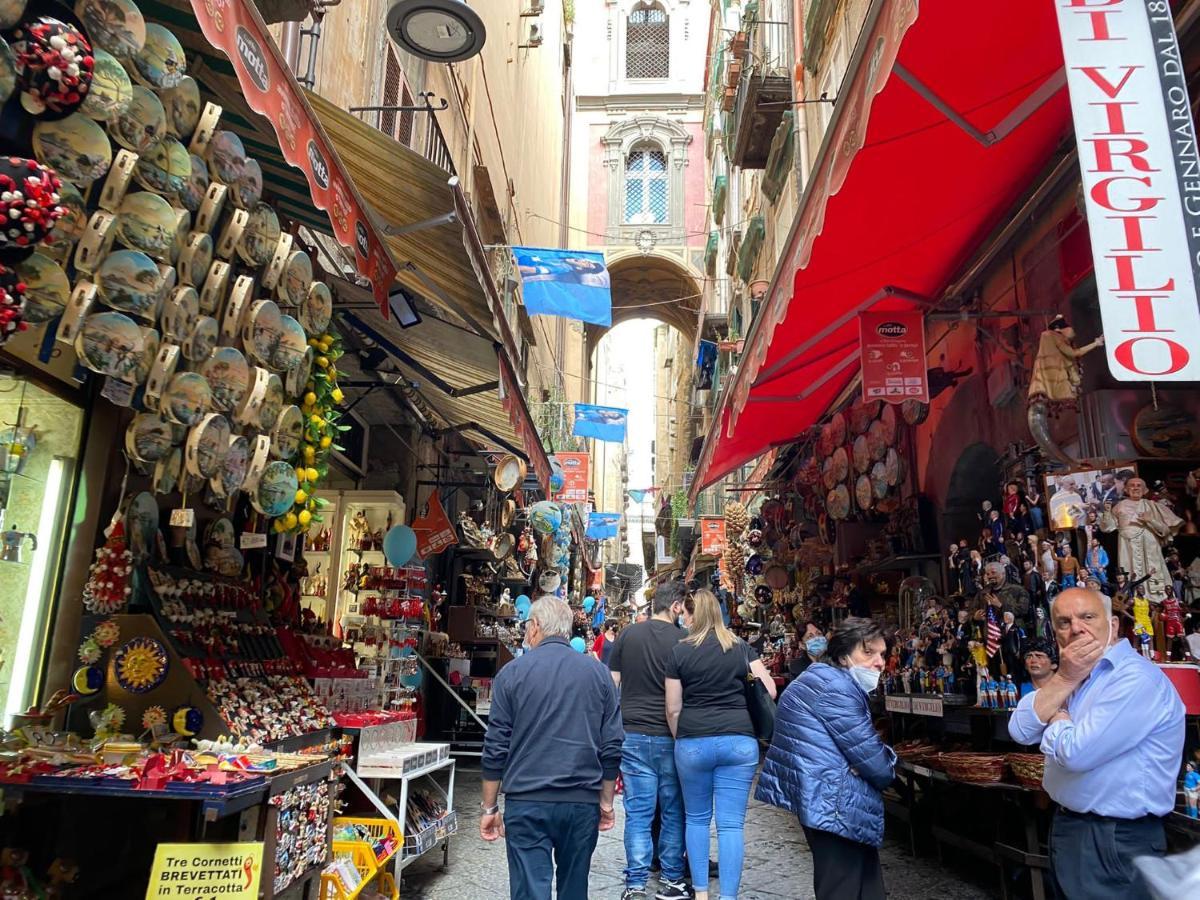 Home In Love: Vicoletto Dei Presepi Napoli Eksteriør bilde