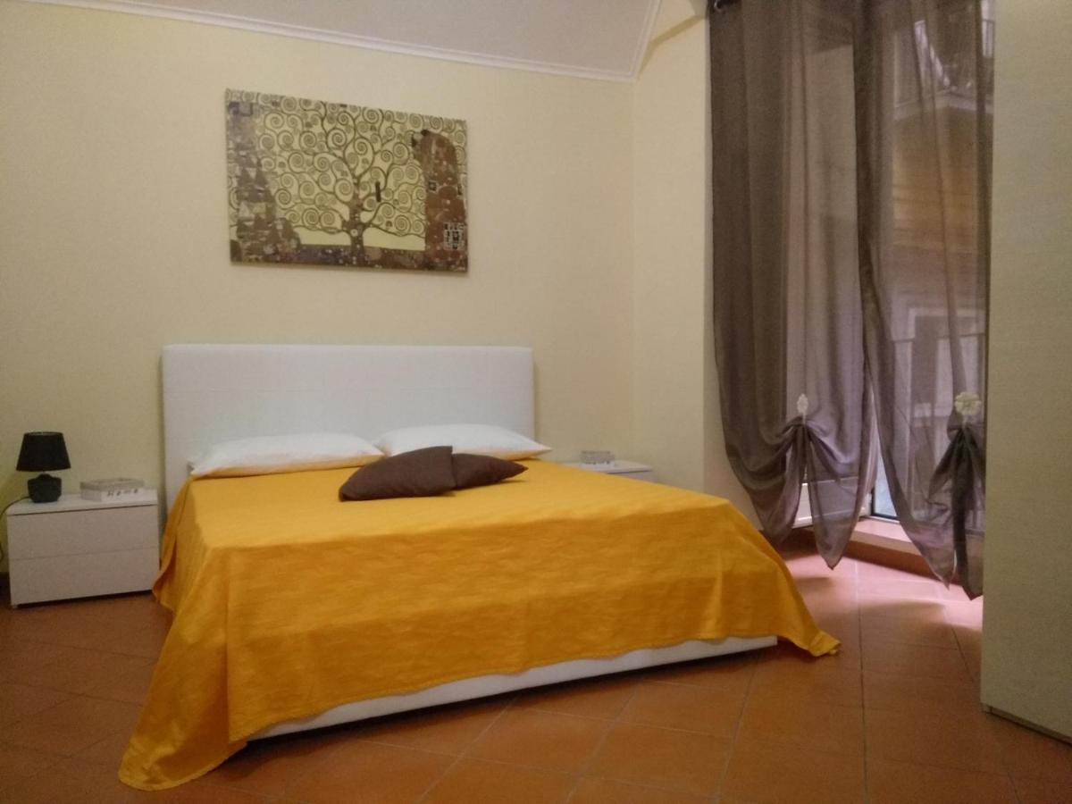 Home In Love: Vicoletto Dei Presepi Napoli Eksteriør bilde