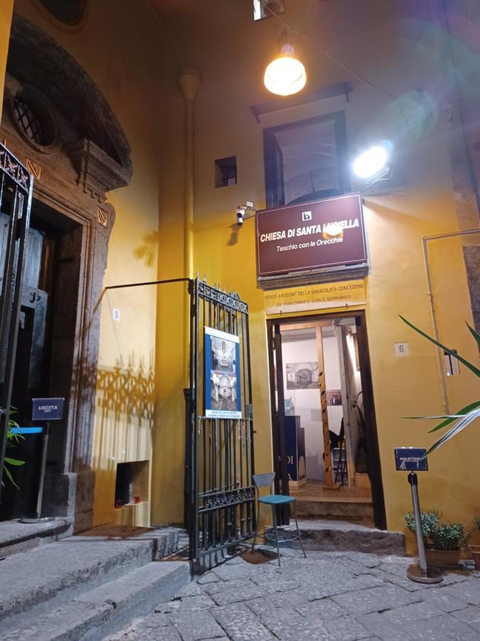 Home In Love: Vicoletto Dei Presepi Napoli Eksteriør bilde